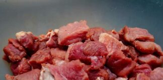 Is it safe to eat raw ground venison left in the fridge for 5 days and then refrozen?